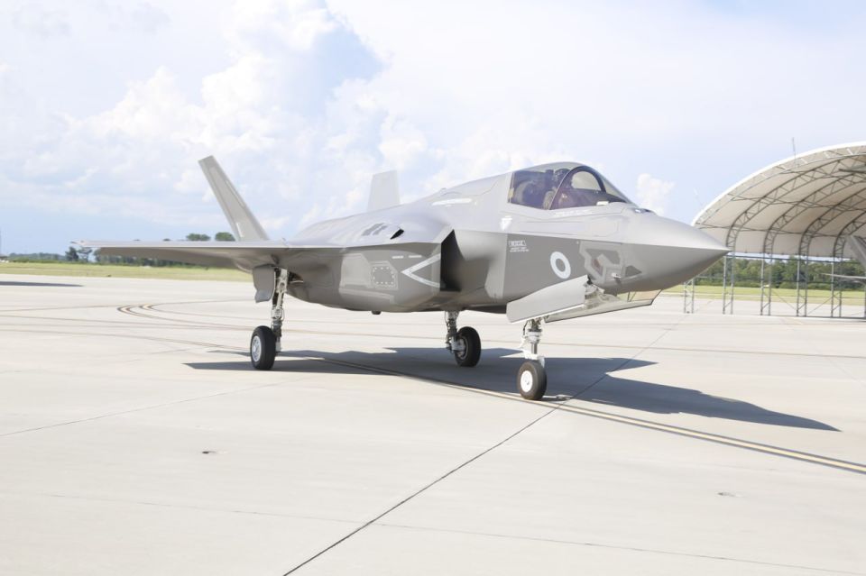    ,   F-35B              ,           ...