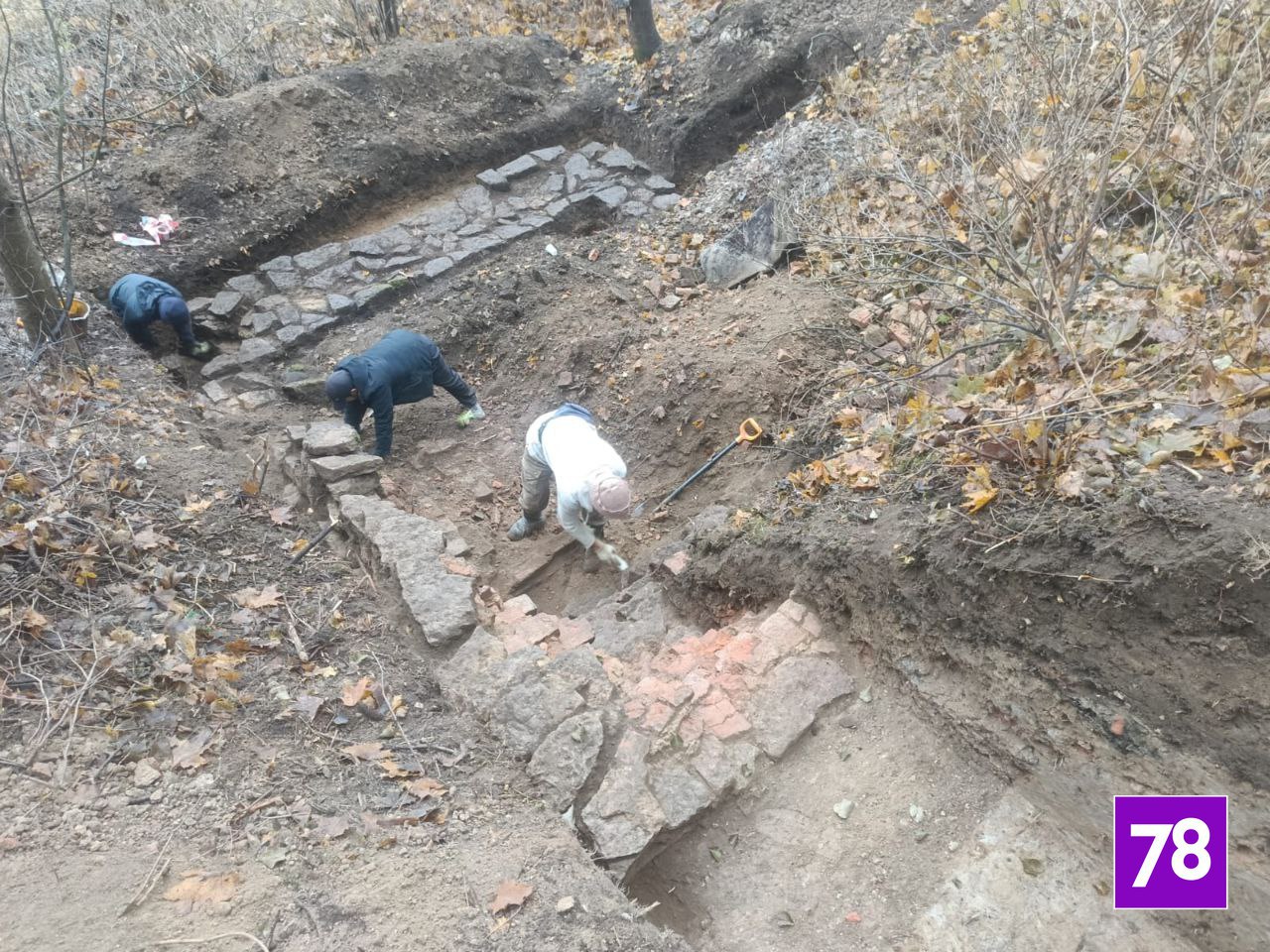 В Ленобласти нашли под землёй старинную баню В Ленобласти нашли под землёй старинную баню