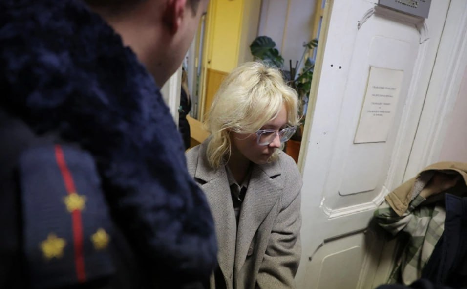 Певица Наоко (Диана Логинова), известная исполнением песен на улицах Петербурга, и один из музыкантов ее группы Stoptime Александр Орлов, отбыв административный арест, вновь задержаны «для проведения процессуальных...