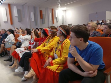 Запеканка-кексики, вареники-звёздочки, цветные макарошки — в гатчинском центре «Высший пилотаж» дан старт V Всероссийскому конкурсу «Лучшая школьная столовая»