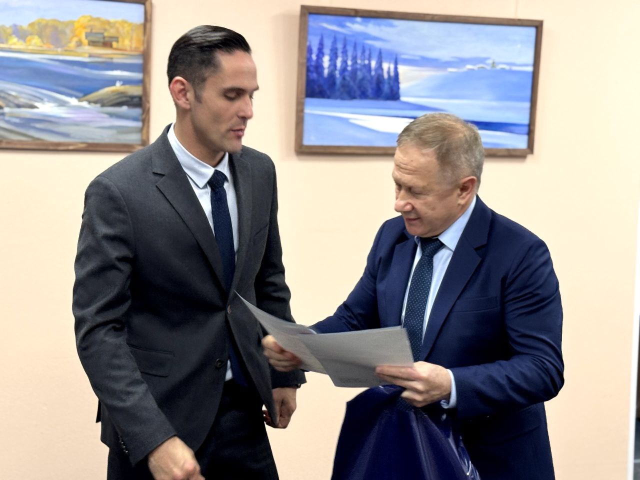 Сегодня, 28 октября 2025 года по поручению председателя Избирательной комиссии Ленинградской области Михаила Лебединского секретарь Леноблизбиркома Сергей Паршиков принял участие Сегодня, 28 октября 2025 года по поручению председателя Избирательной комиссии Ленинградской области Михаила Лебединского секретарь Леноблизбиркома Сергей Паршиков принял участие