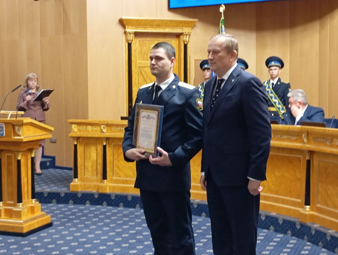 Александр Дрозденко поздравил судебных приставов региона с 160-летием образования института судебных приставов России Александр Дрозденко поздравил судебных приставов региона с 160-летием образования института судебных приставов России