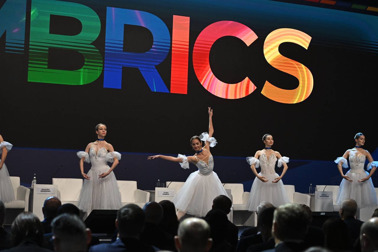 Технологии для жизни, а не жизнь для технологий Технологии для жизни, а не жизнь для технологий