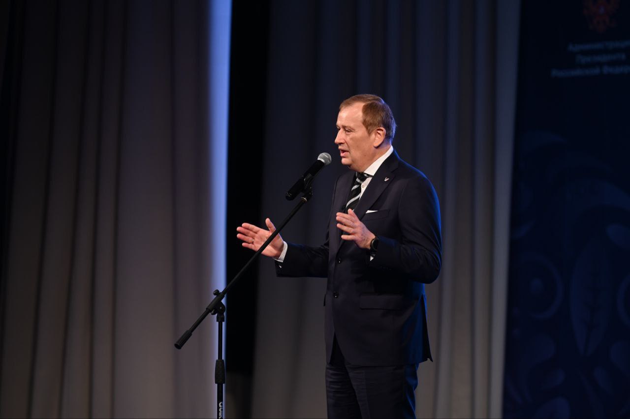 Губернатор Ленобласти Александр Дрозденко представил участникам регионального дня III Всероссийского муниципального форума «Малая родина — сила России» социальные проекты региона Губернатор Ленобласти Александр Дрозденко представил участникам регионального дня III Всероссийского муниципального форума «Малая родина — сила России» социальные проекты региона