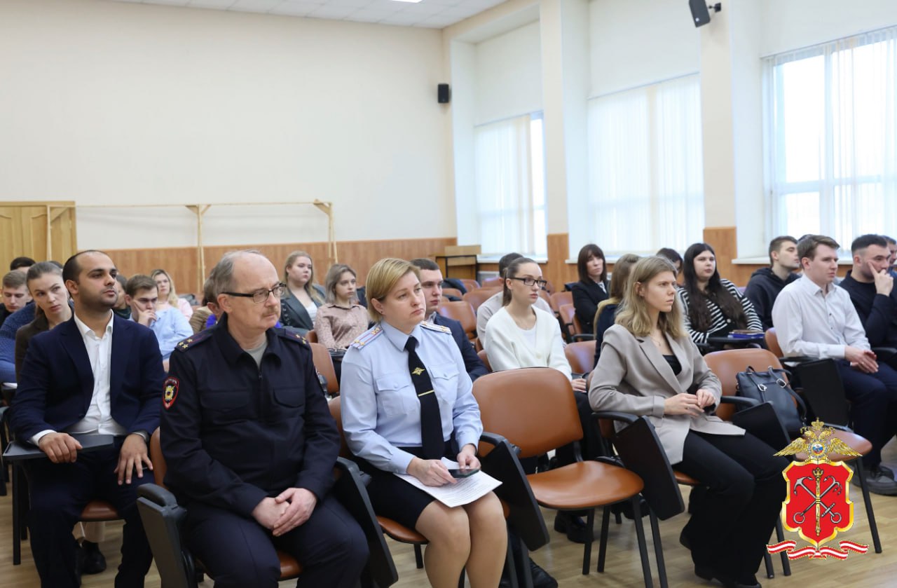 Учебные занятия в экспертно-криминалистическом центре ГУ МВД России по г. Санкт-Петербургу и Ленинградской области Учебные занятия в экспертно-криминалистическом центре ГУ МВД России по г. Санкт-Петербургу и Ленинградской области