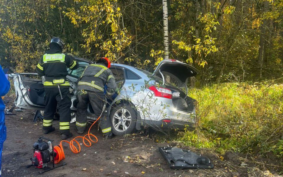 За прошедшие сутки подразделения территориального пожарно-спасательного гарнизона Ленинградской области реагировали на 10 оперативных событий: За прошедшие сутки подразделения территориального пожарно-спасательного гарнизона Ленинградской области реагировали на 10 оперативных событий: