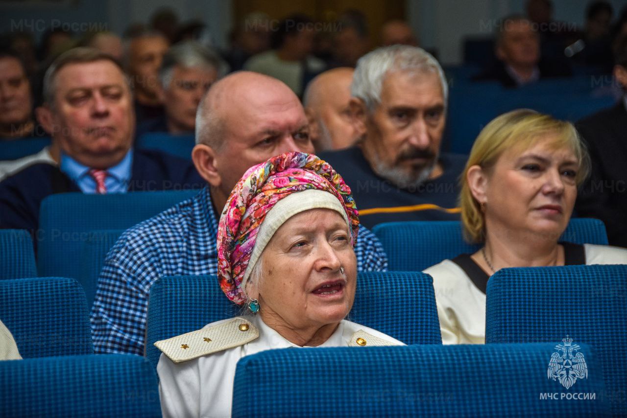Вспомним службу и друзей. В #МЧС_Петербурга состоялась встреча представителей ветеранских сообществ главных управлений МЧС России по Санкт-Петербургу и Ленинградской области, Санкт-Петербургского университета ГПС МЧС России... Вспомним службу и друзей. В #МЧС_Петербурга состоялась встреча представителей ветеранских сообществ главных управлений МЧС России по Санкт-Петербургу и Ленинградской области, Санкт-Петербургского университета ГПС МЧС России...
