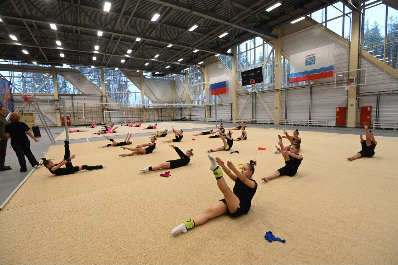 С 1 ноября Всеволожский ФОК запускает масштабную социальную программу по предоставлению спортивных услуг льготным категориям граждан: детям, пенсионерам, инвалидам и участникам специальной военной операции С 1 ноября Всеволожский ФОК запускает масштабную социальную программу по предоставлению спортивных услуг льготным категориям граждан: детям, пенсионерам, инвалидам и участникам специальной военной операции