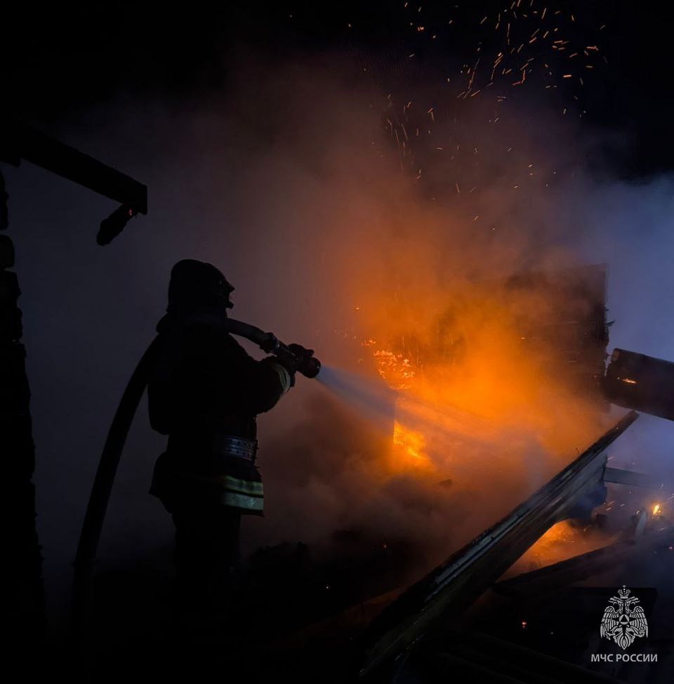 Во Всеволожском районе ликвидирован пожар в бане