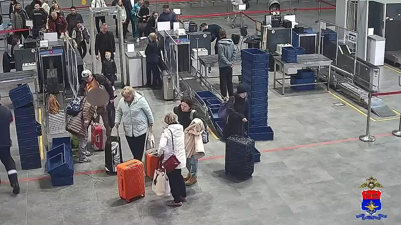 Транспортные полицейские раскрыли кражу телефона в аэропорту «Пулково»