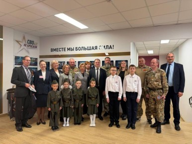 В Гатчинской школе открыли музей героев Великой Отечественной войны и участников СВО