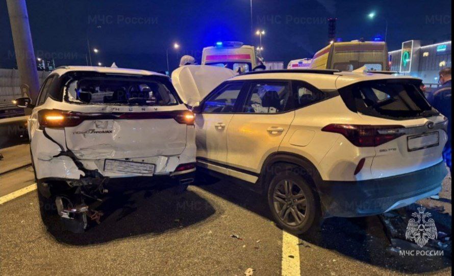 За прошедшие сутки подразделения территориального пожарно-спасательного гарнизона Ленинградской области реагировали на 12 оперативных событий: За прошедшие сутки подразделения территориального пожарно-спасательного гарнизона Ленинградской области реагировали на 12 оперативных событий: