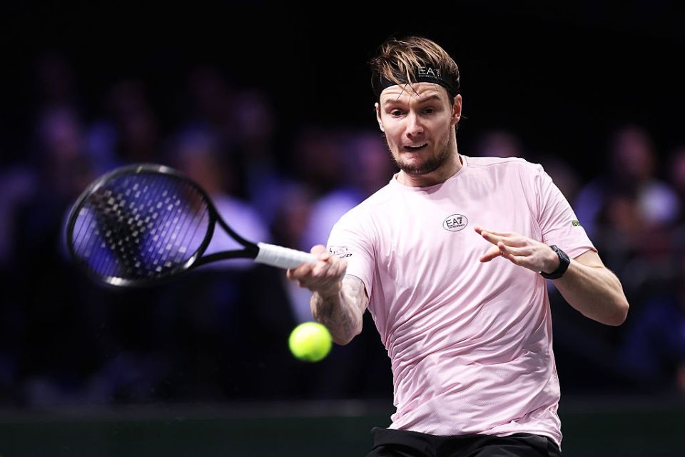 Бублик проиграл в полуфинале в Париже