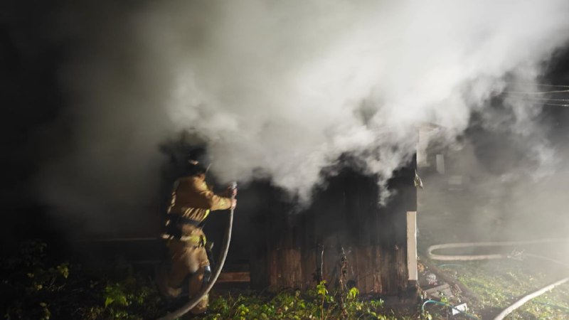 За прошедшие сутки подразделения территориального пожарно-спасательного гарнизона Ленинградской области реагировали на 14 оперативных событий: За прошедшие сутки подразделения территориального пожарно-спасательного гарнизона Ленинградской области реагировали на 14 оперативных событий: