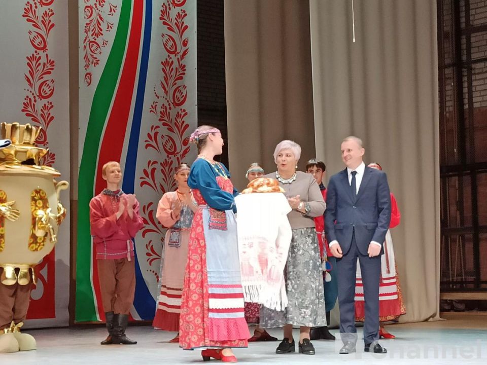 Межнациональный фестиваль «Славянское кольцо» прошел в Волосово Межнациональный фестиваль «Славянское кольцо» прошел в Волосово