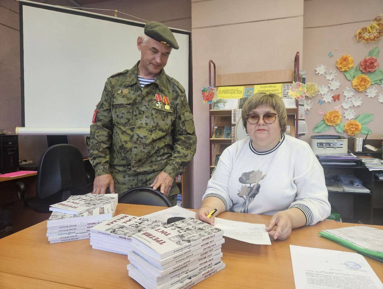 Молодёжные акции, вручение первых паспортов, выставки, фестивали, особое внимание — участникам СВО — Ленобласть встречает День народного единства Молодёжные акции, вручение первых паспортов, выставки, фестивали, особое внимание — участникам СВО — Ленобласть встречает День народного единства