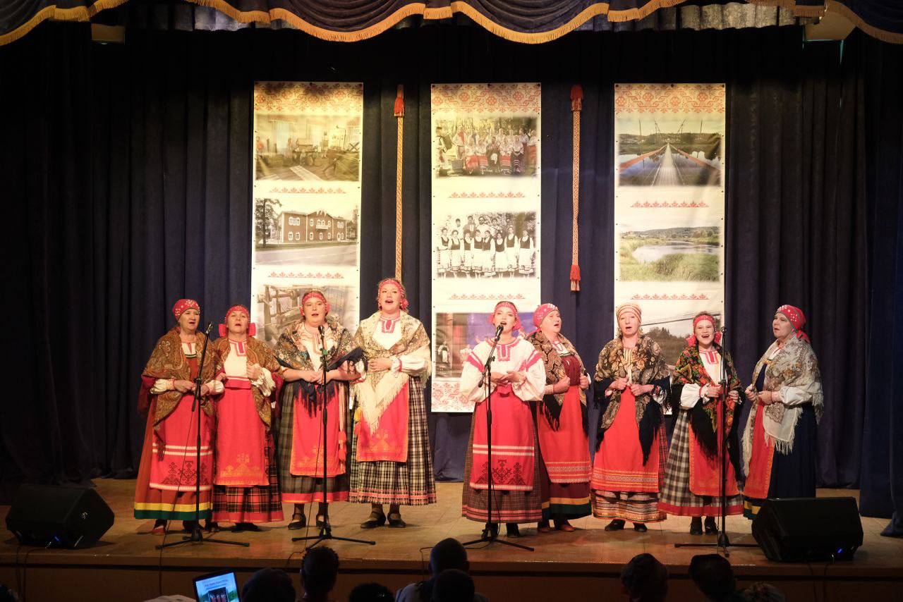 Молодёжные акции, вручение первых паспортов, выставки, фестивали, особое внимание — участникам СВО — Ленобласть встречает День народного единства Молодёжные акции, вручение первых паспортов, выставки, фестивали, особое внимание — участникам СВО — Ленобласть встречает День народного единства