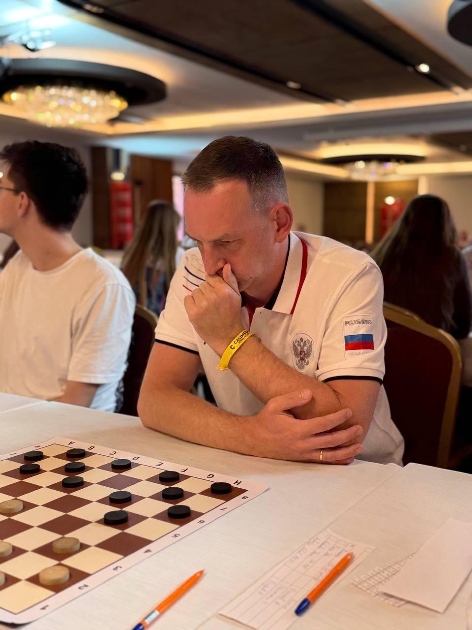 Шашист из Ленобласти стал чемпионом мира в составе сборной России