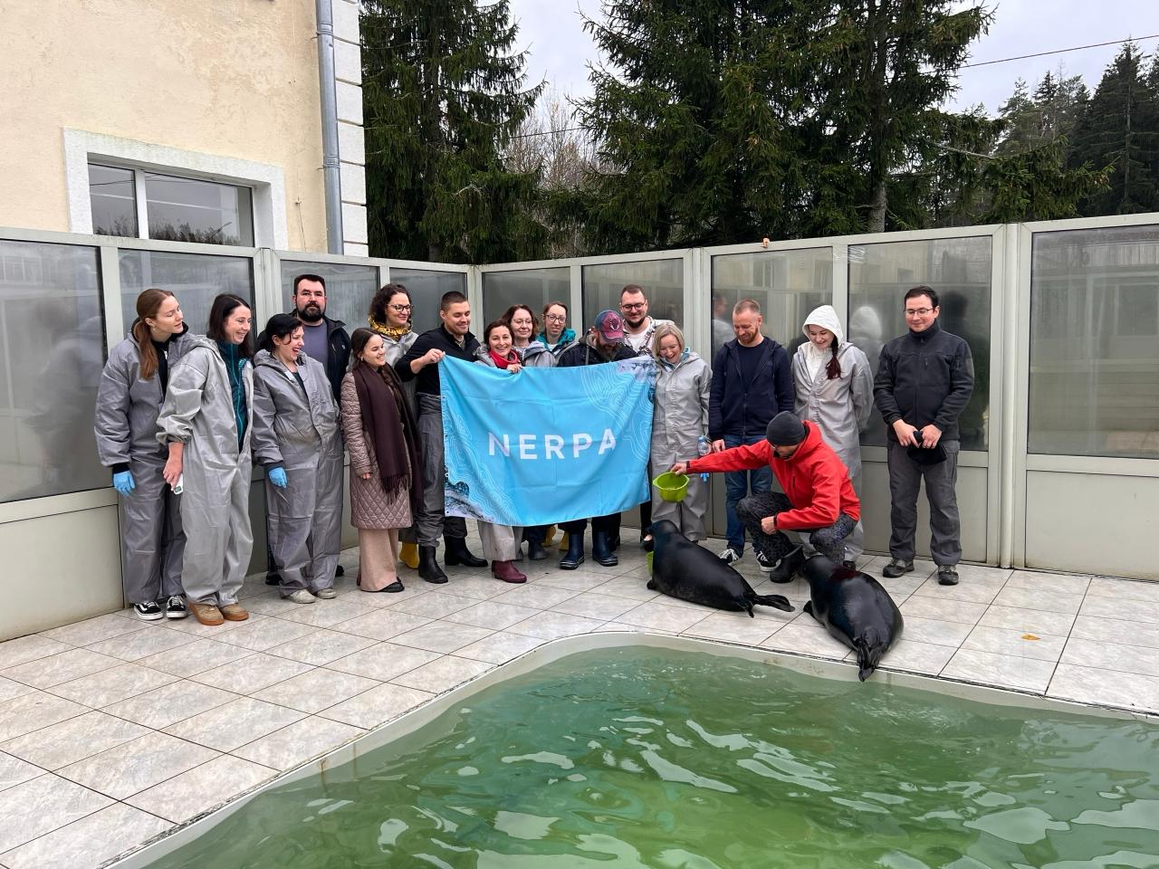 В Центре изучения и сохранения морских млекопитающих в Репино прошел субботник