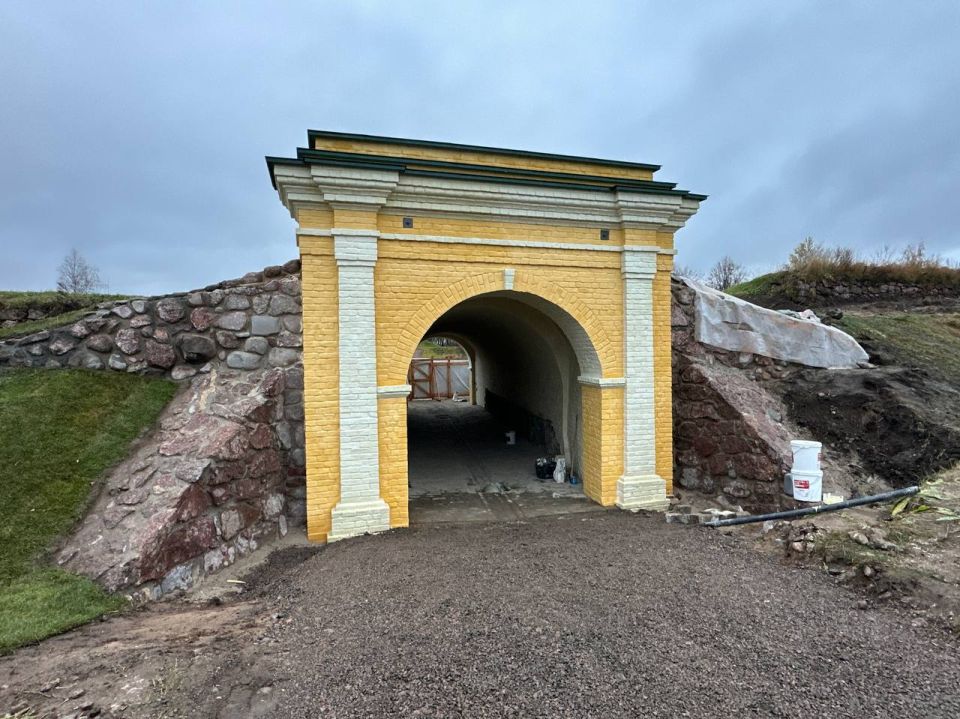 Представители комитета по сохранению культурного наследия, музеев и другие эксперты проверили ход восстановительных работ на ключевых объектах Выборга: Представители комитета по сохранению культурного наследия, музеев и другие эксперты проверили ход восстановительных работ на ключевых объектах Выборга: