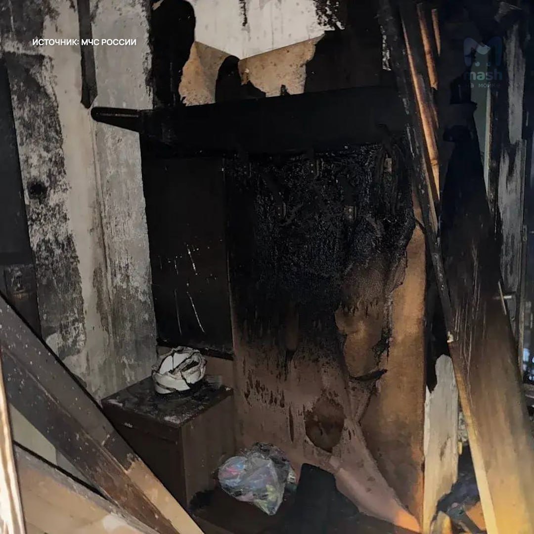 Пожар из-за зарядки телефона произошёл в Гатчине — огонь после короткого замыкания быстро охватил 36 квадратов Пожар из-за зарядки телефона произошёл в Гатчине — огонь после короткого замыкания быстро охватил 36 квадратов