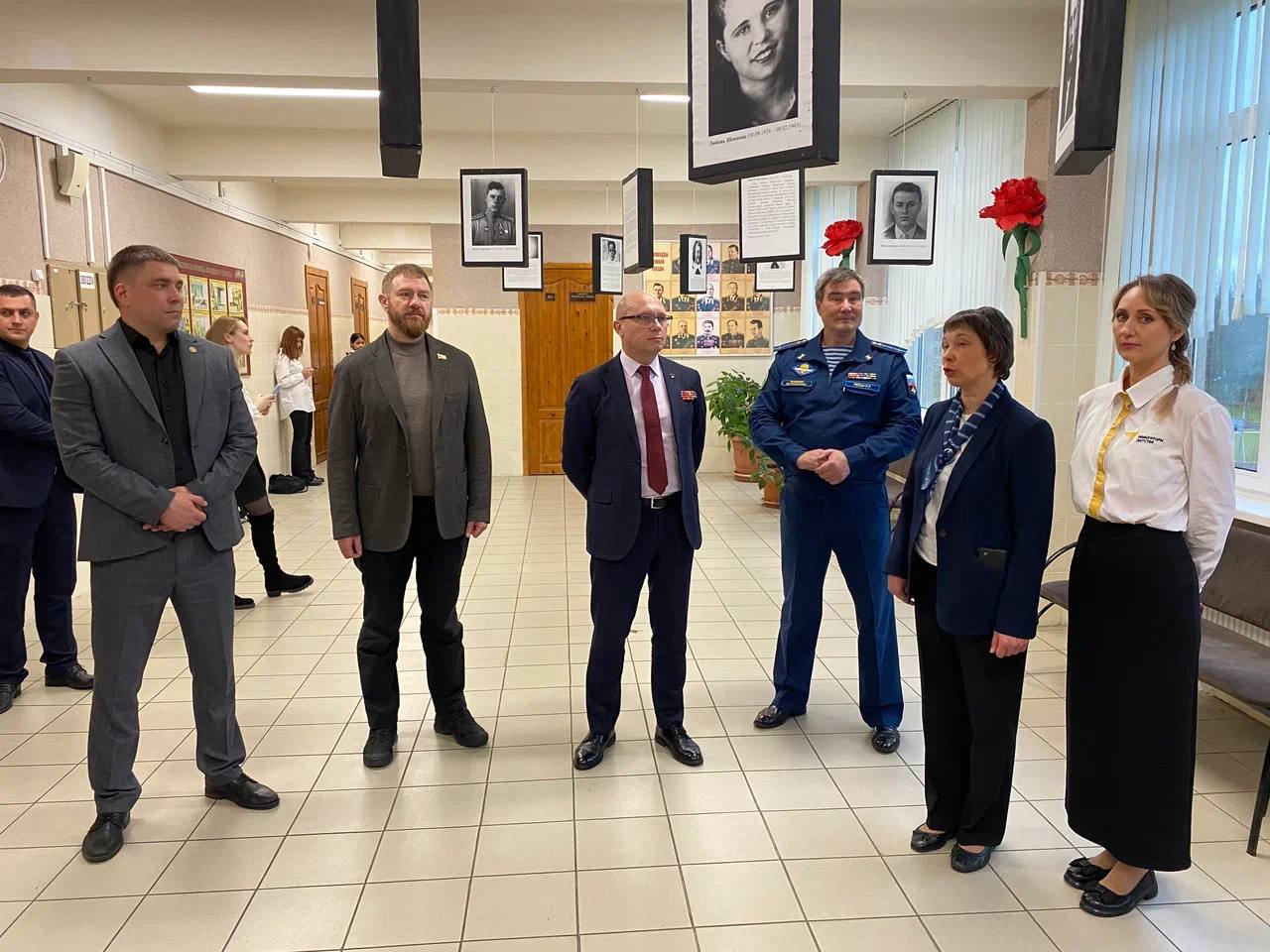 Александр Малькевич: Глава ВГА Харьковской области Виталий Ганчев встретился с учениками школы №506 Кировского района Санкт-Петербурга Александр Малькевич: Глава ВГА Харьковской области Виталий Ганчев встретился с учениками школы №506 Кировского района Санкт-Петербурга