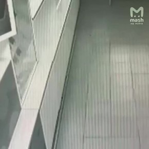 Ограбившего на 260К рублей почту во Всеволожске задержала питерская полиция — мужчина под дулом пистолета потребовал деньги у сотрудников, а потом скрылся с приличным кушем