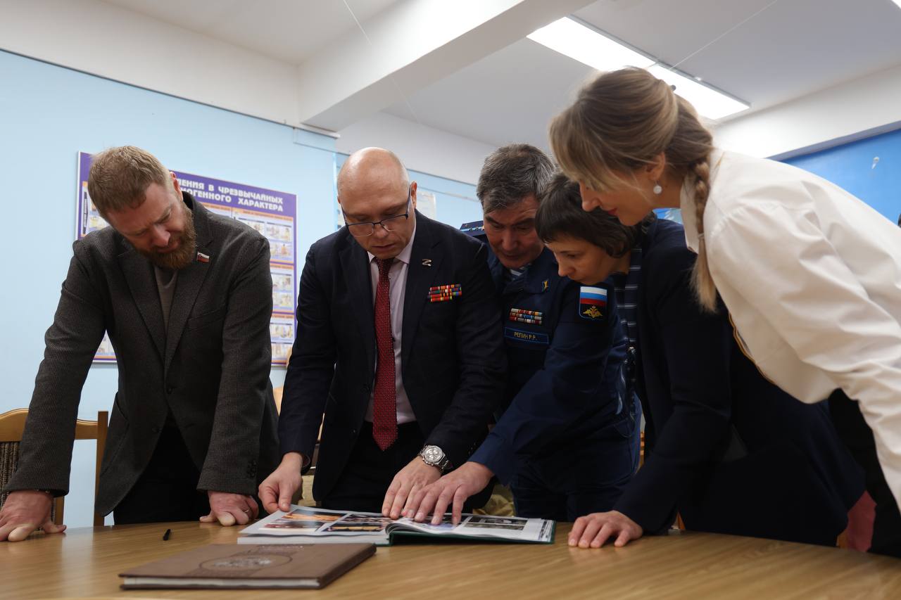 Александр Малькевич: Глава ВГА Харьковской области Виталий Ганчев встретился с учениками школы №506 Кировского района Санкт-Петербурга Александр Малькевич: Глава ВГА Харьковской области Виталий Ганчев встретился с учениками школы №506 Кировского района Санкт-Петербурга