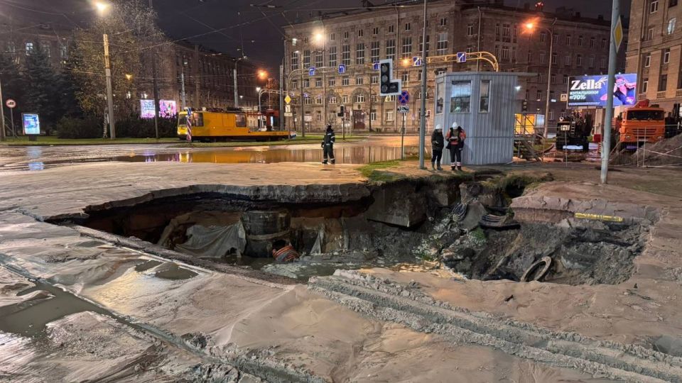 Прокуратура Выборгского района г. Санкт-Петербурга организовала проверку в связи с технологическим нарушением водопроводной сети на проспекте Энгельса