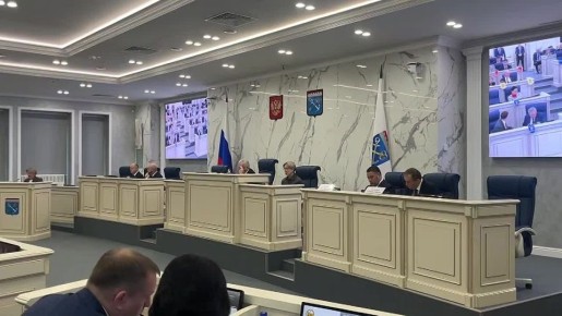 Полномочный представитель Президента по СЗФО Игорь Руденя и губернатор Ленинградской области Александр Дрозденко приняли участие в работе 73-го заседания Законодательного собрания Ленинградской области