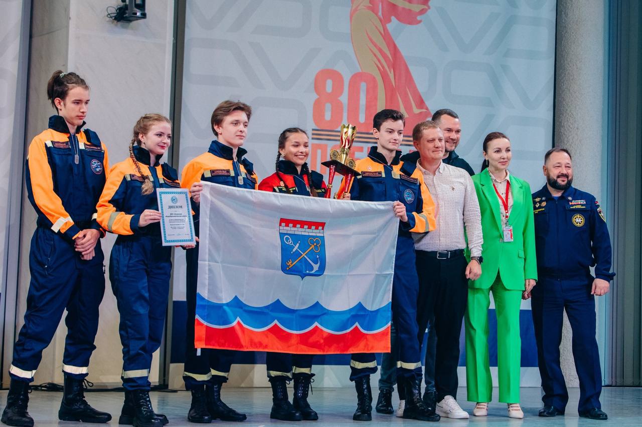Испытание огнем, водой и… победа: спасательный отряд «Огнеборец» из Ленобласти стал лучшим в стране