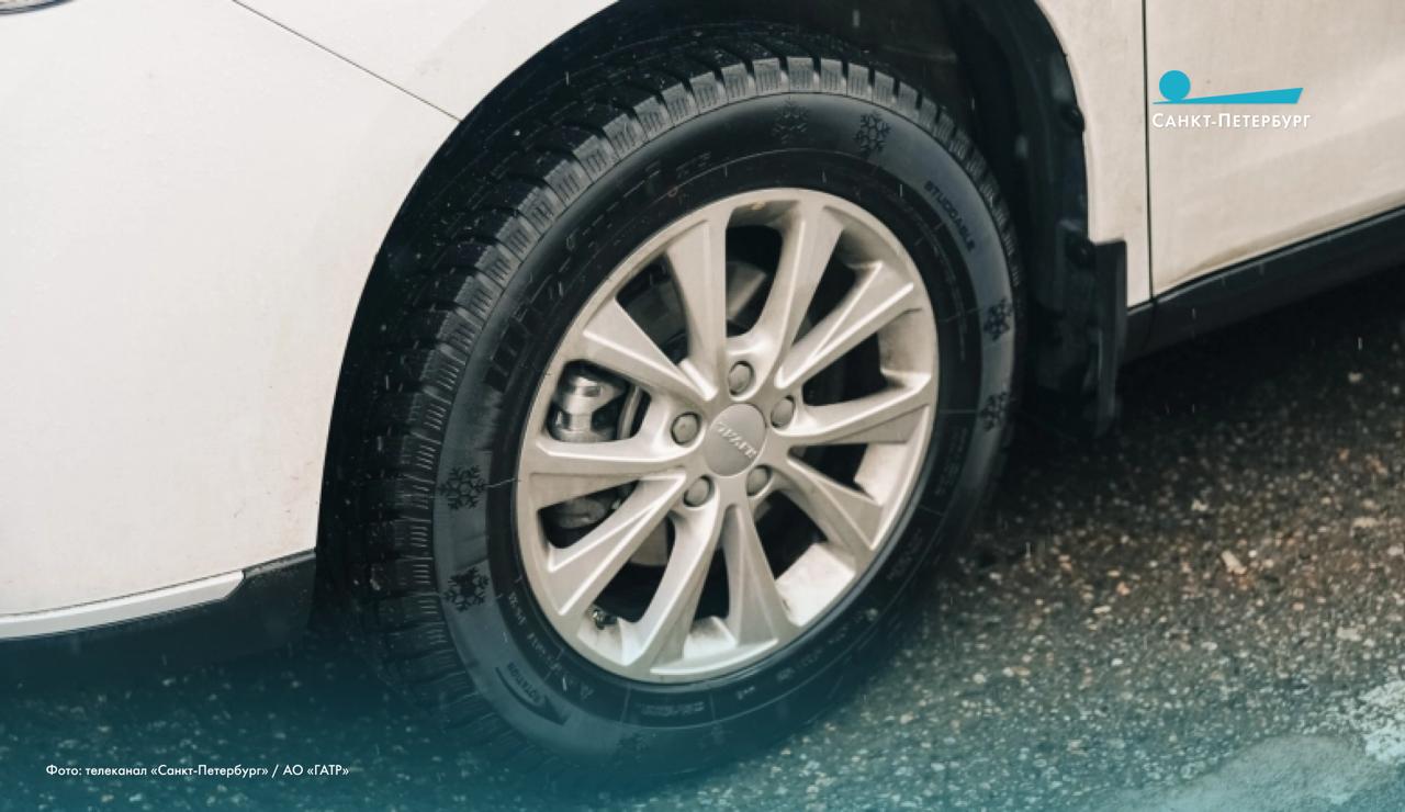 В Парголово мужчина хотел угнать автомобиль, но не смог его завести