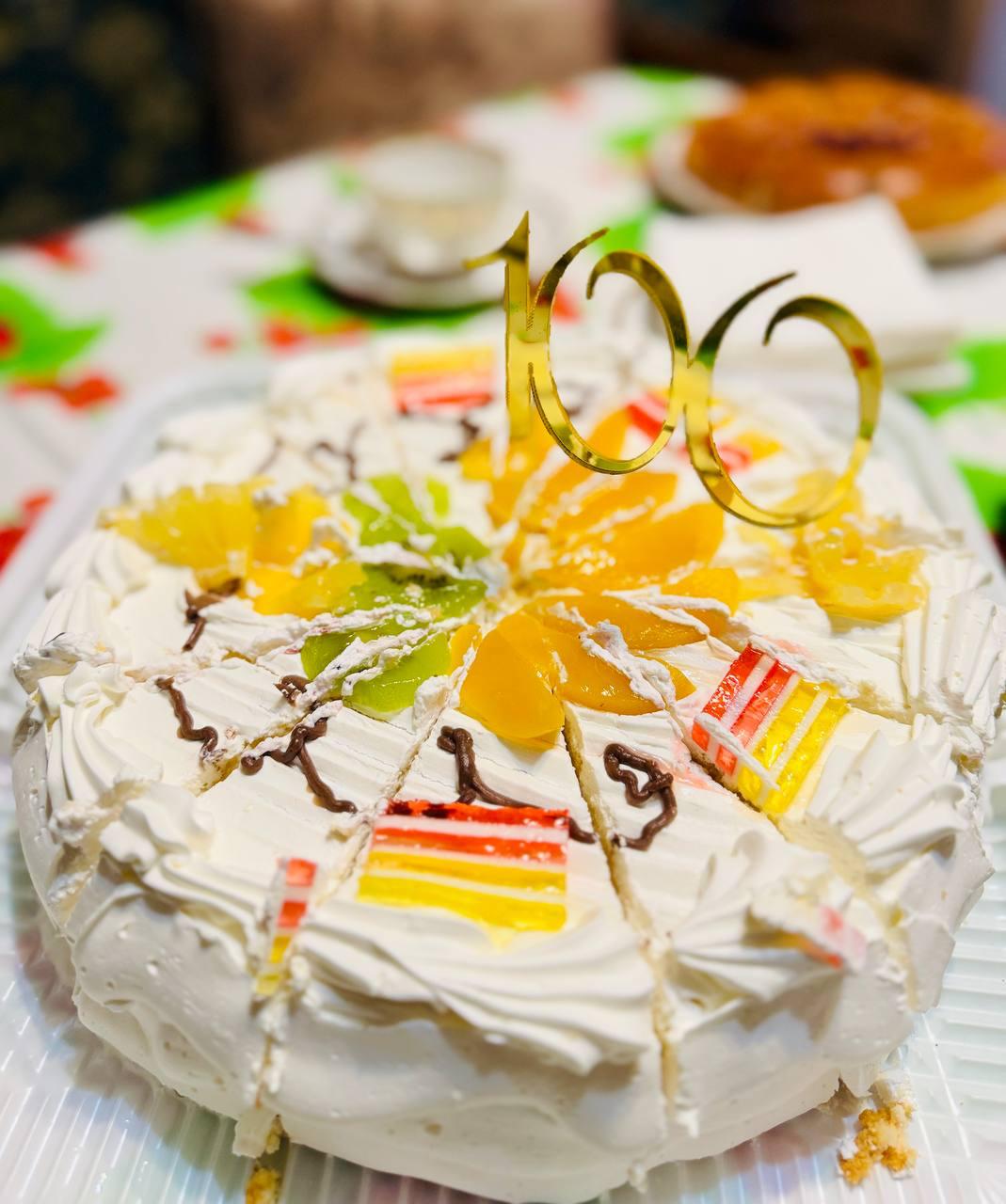 Валентина Волоцкая из Тихвина отметила столетний юбилей Валентина Волоцкая из Тихвина отметила столетний юбилей