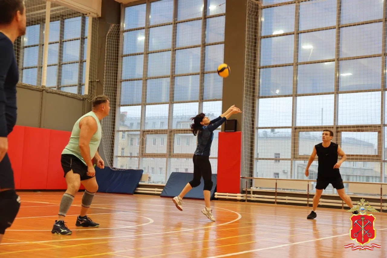 Следователи ГУ МВД России провели турнир по волейболу, посвященный Дню сотрудника органов внутренних дел Российской Федерации Следователи ГУ МВД России провели турнир по волейболу, посвященный Дню сотрудника органов внутренних дел Российской Федерации