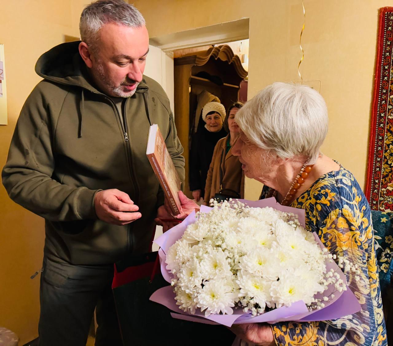 Валентина Волоцкая из Тихвина отметила столетний юбилей Валентина Волоцкая из Тихвина отметила столетний юбилей