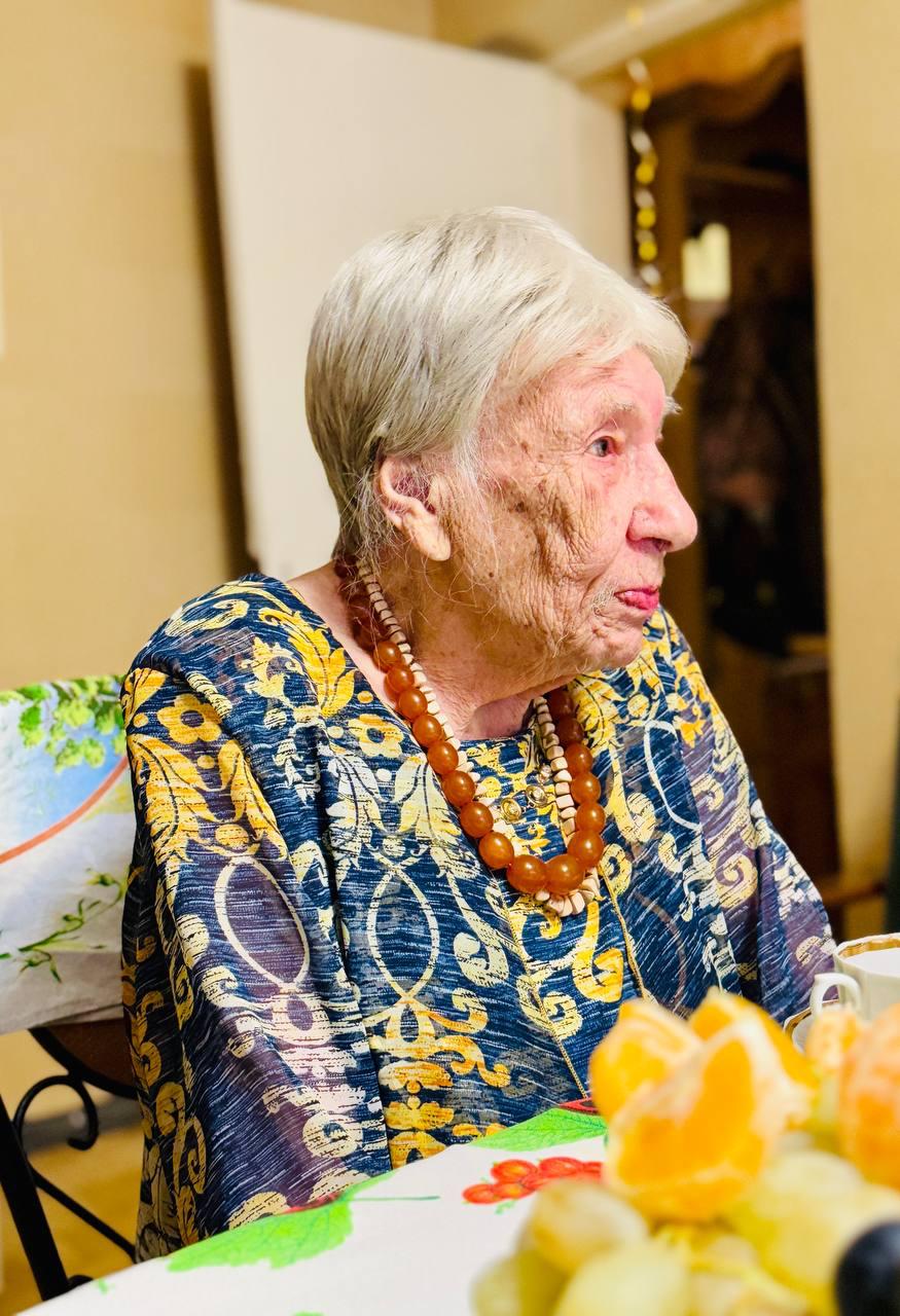 Валентина Волоцкая из Тихвина отметила столетний юбилей Валентина Волоцкая из Тихвина отметила столетний юбилей