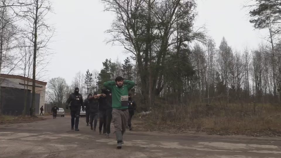 В поселке имени Морозова полицейские с дронами искали нелегальных мигрантов