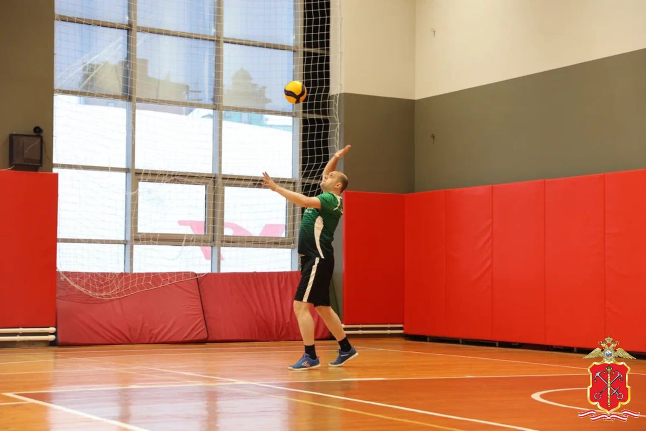 Следователи ГУ МВД России провели турнир по волейболу, посвященный Дню сотрудника органов внутренних дел Российской Федерации Следователи ГУ МВД России провели турнир по волейболу, посвященный Дню сотрудника органов внутренних дел Российской Федерации