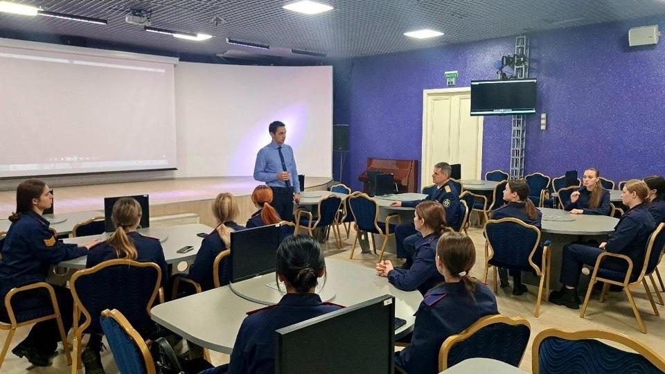 Курсанты Санкт-Петербургской академии Следственного комитета познакомились с историей ленинградской милиции в годы блокады Курсанты Санкт-Петербургской академии Следственного комитета познакомились с историей ленинградской милиции в годы блокады