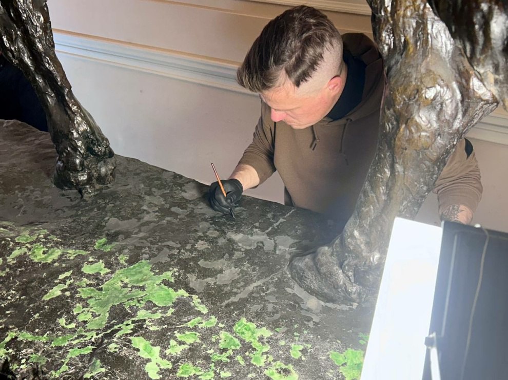 Статуи зубров вернулись в дом Пашкова после реставрации Статуи зубров вернулись в дом Пашкова после реставрации