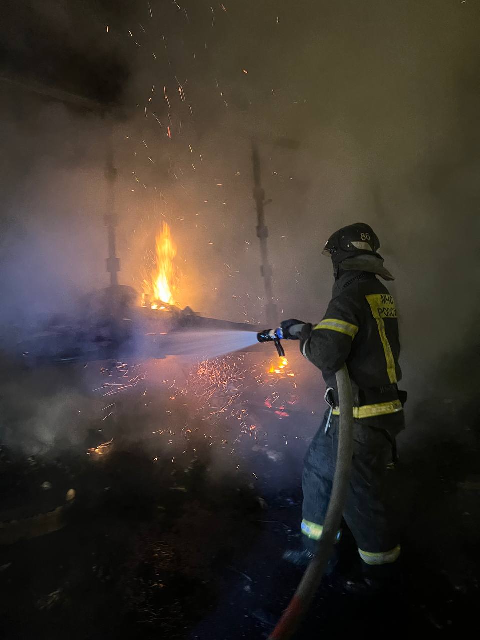 За прошедшие сутки подразделения территориального пожарно-спасательного гарнизона Ленинградской области реагировали на 11 оперативных событий: