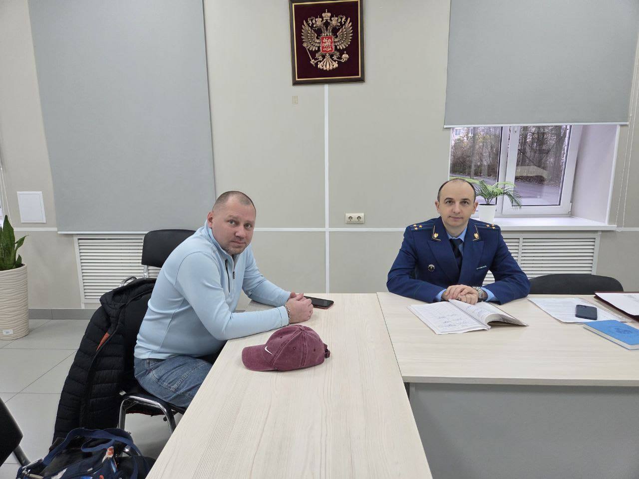 Гатчинский городской прокурор провел личный прием граждан — участников специальной военной операции и членов их семей Гатчинский городской прокурор провел личный прием граждан — участников специальной военной операции и членов их семей