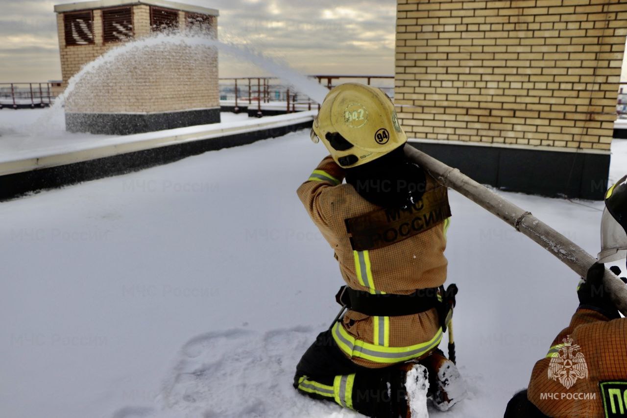 Фото с учений. МЧС Ленинградской области Подписывайся на МЧС России в MAX | ВК Фото с учений. МЧС Ленинградской области Подписывайся на МЧС России в MAX | ВК