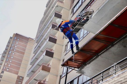 Фото с учений. МЧС Ленинградской области Подписывайся на МЧС России в MAX | ВК