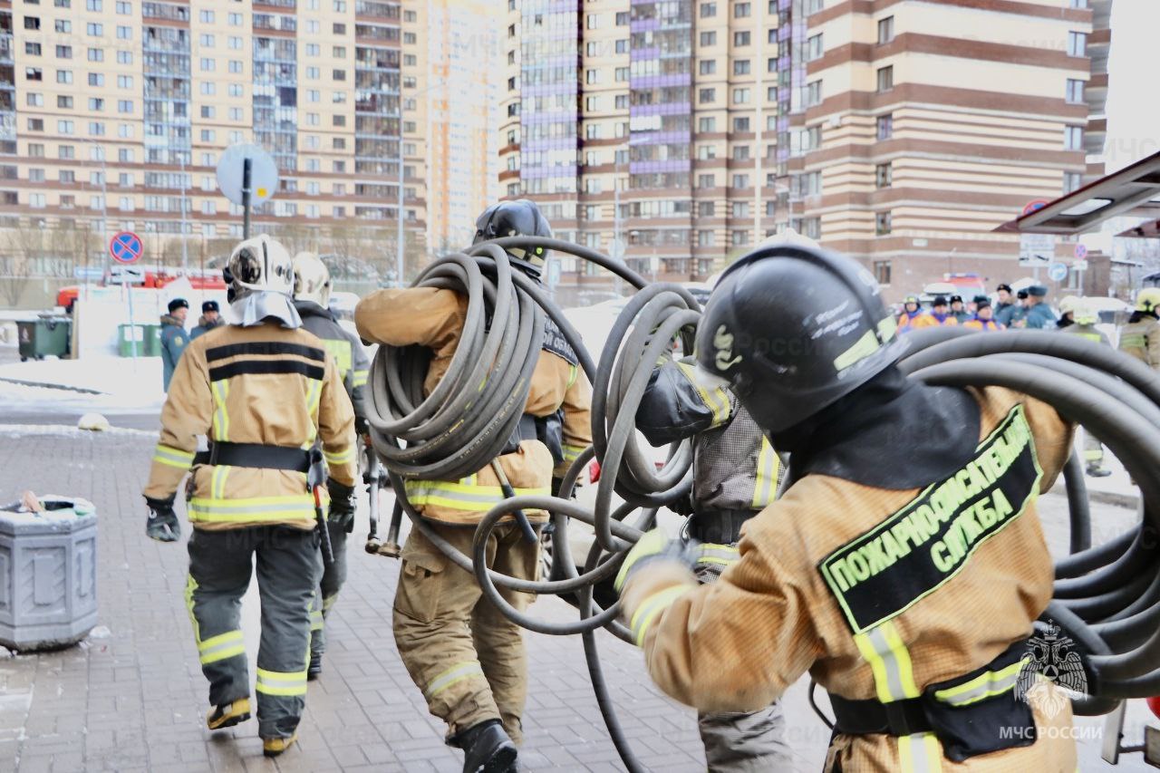 Фото с учений. МЧС Ленинградской области Подписывайся на МЧС России в MAX | ВК Фото с учений. МЧС Ленинградской области Подписывайся на МЧС России в MAX | ВК