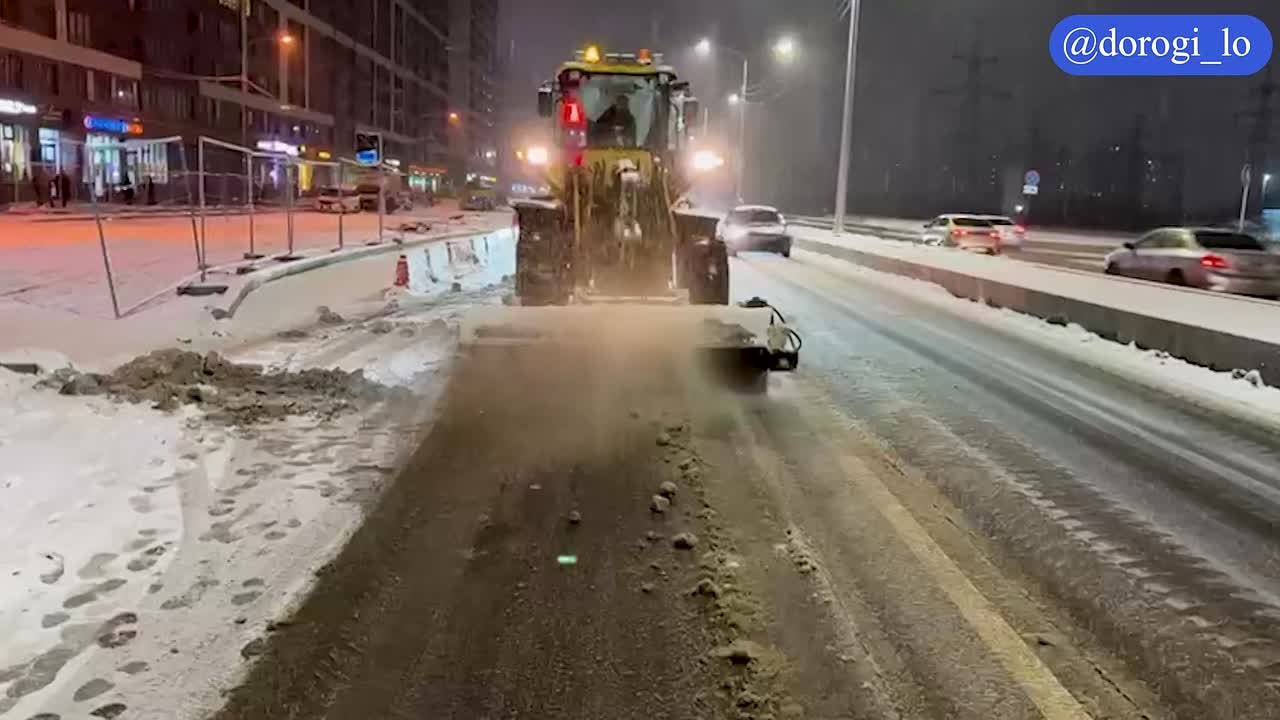 Дорожные службы Ленобласти работают в усиленном режиме из-за снегопада