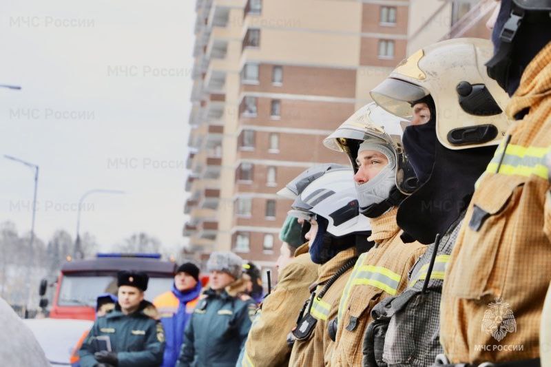 Фото с учений. МЧС Ленинградской области Подписывайся на МЧС России в MAX | ВК Фото с учений. МЧС Ленинградской области Подписывайся на МЧС России в MAX | ВК