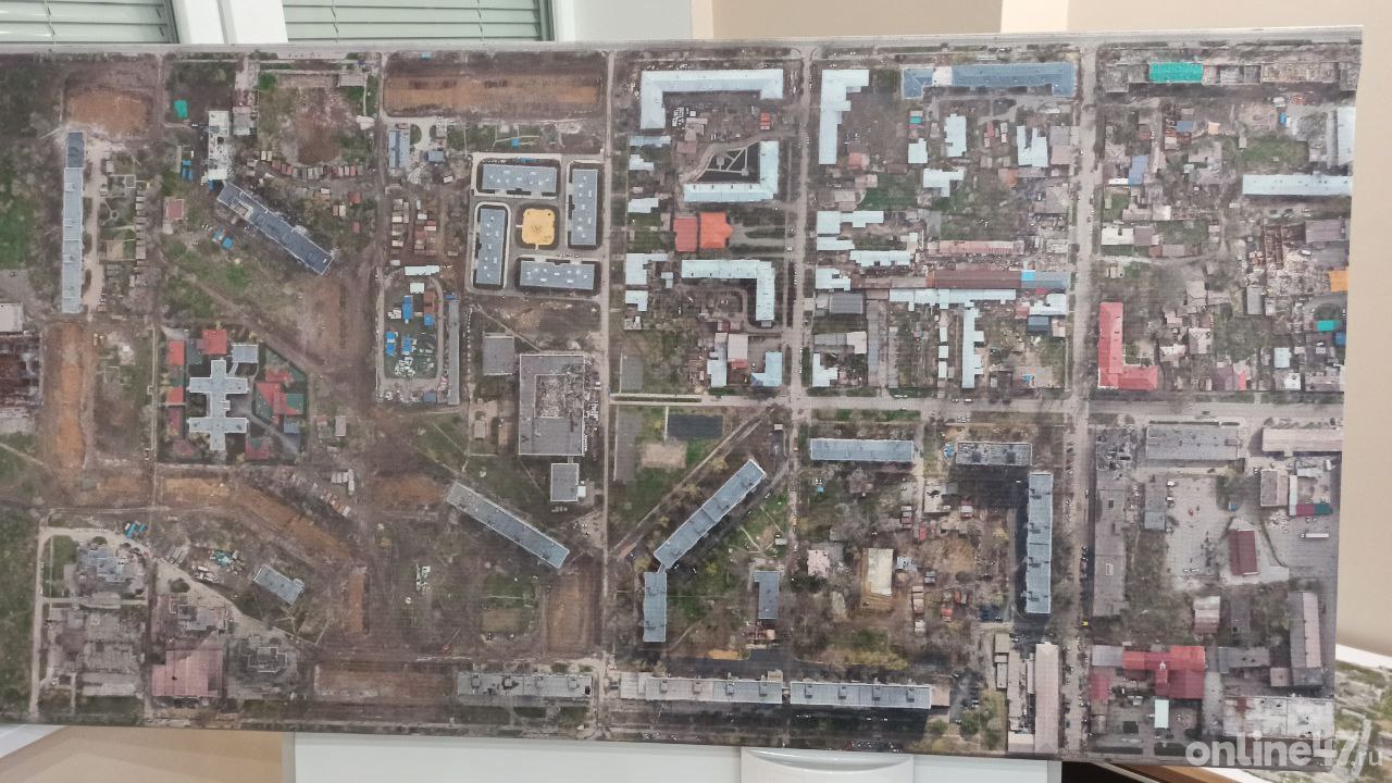 Александр Дрозденко: У ленинградцев в Мариуполе миссия "культурного строительства" Александр Дрозденко: У ленинградцев в Мариуполе миссия "культурного строительства"