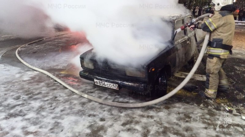 За прошедшие сутки подразделения территориального пожарно-спасательного гарнизона Ленинградской области реагировали на 13 оперативных событий: