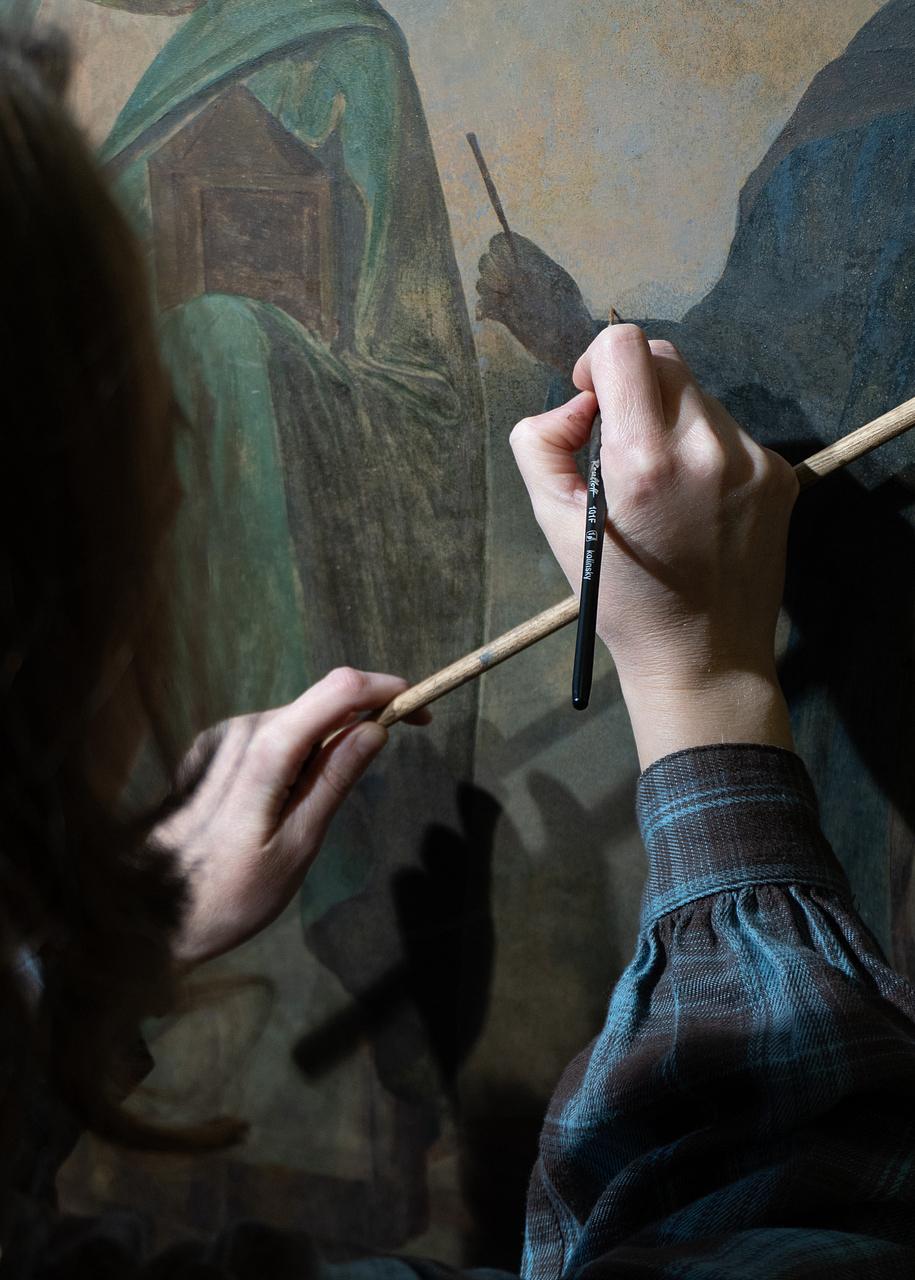 В Международном центре реставрации обновляют икону XIX века «Косьма и Дамиан» В Международном центре реставрации обновляют икону XIX века «Косьма и Дамиан»